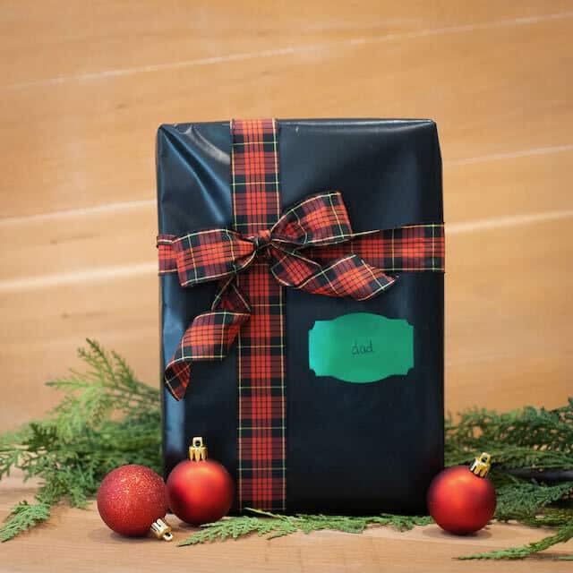 QTY 100 Green Gift Tags for Holiday Gift Wrapping