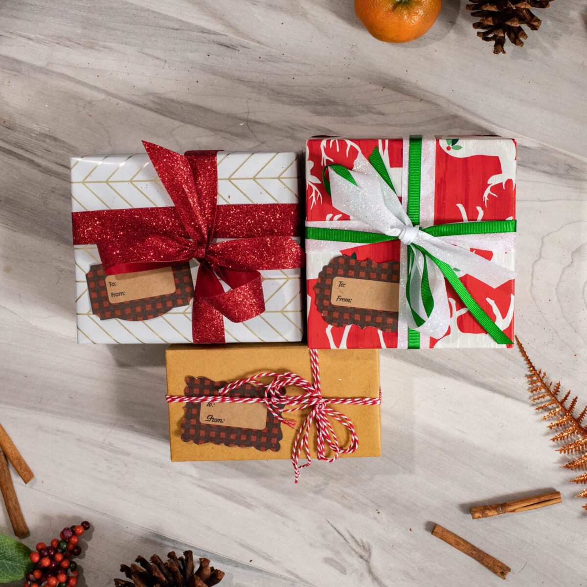 Red Plaid Kraft Adhesive Gift Tags QTY 25